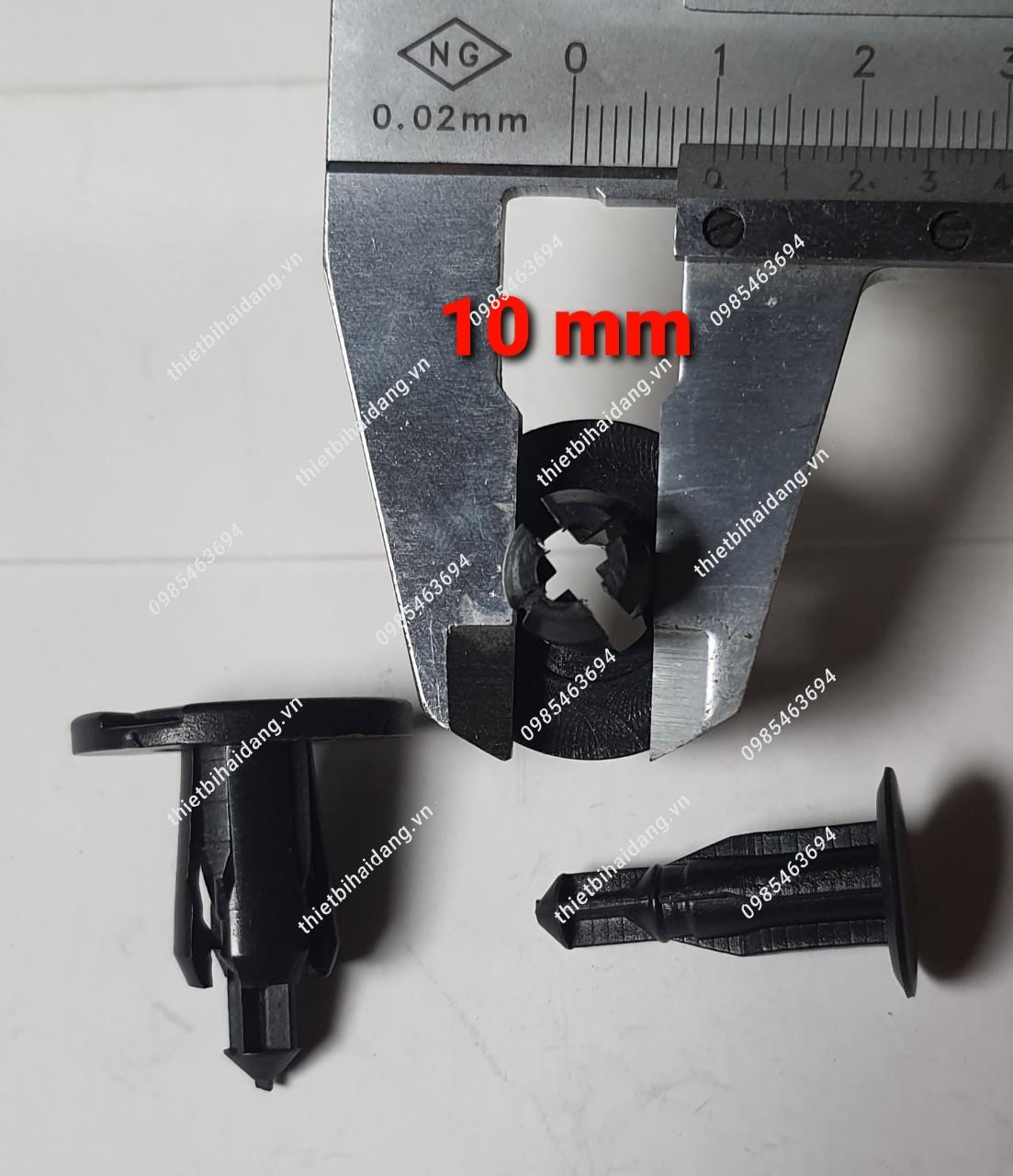 chot-nhua-chan-bun-o-to-10-mm (2)