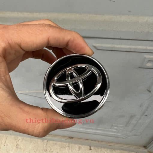 Logo mâm xe, ốp lazang bánh xe ô tô Toyota, đường kính 53mm