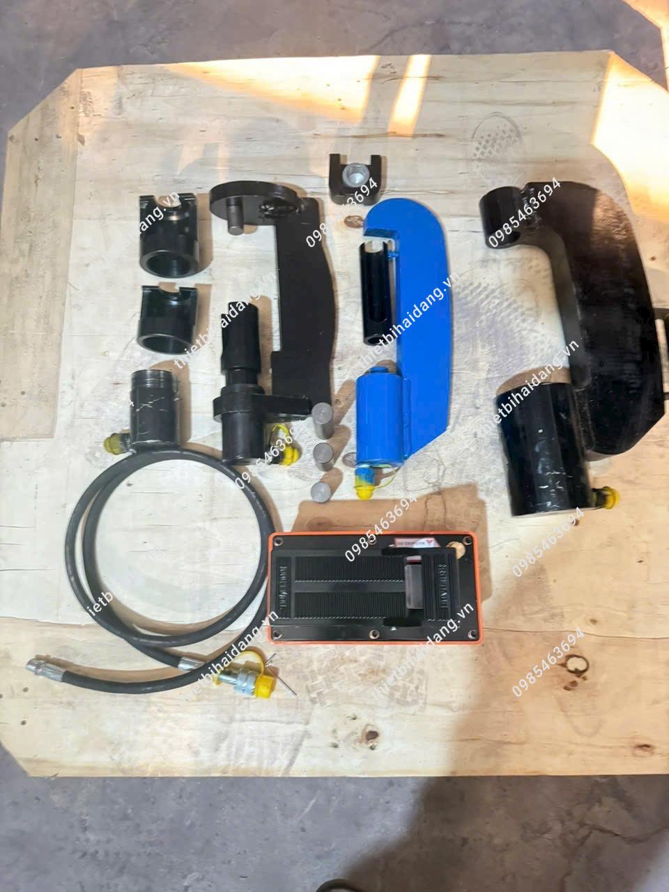 may-ep-ac-nhip-truc-tiep-tren-xe (2)