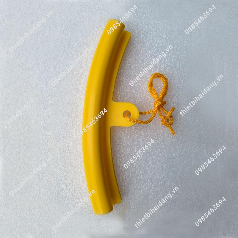 nhua-kep-vanh-mam-chong-xuoc-mam-xe (3)