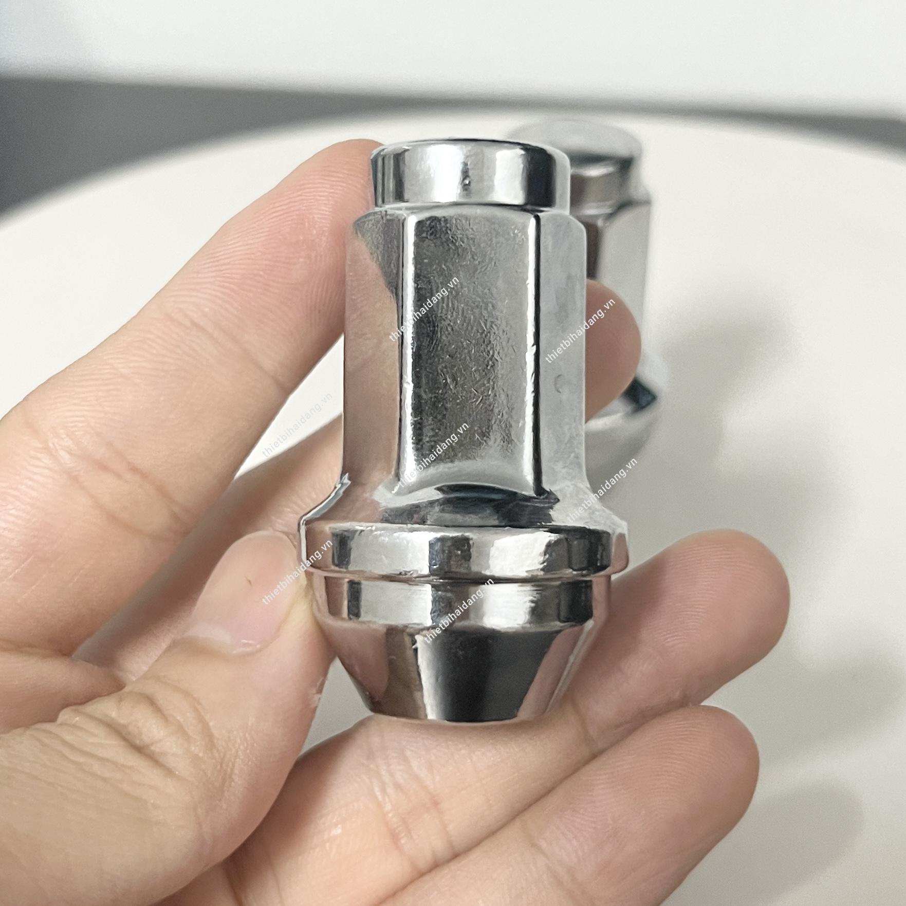 ốc bánh xe ford transit 1