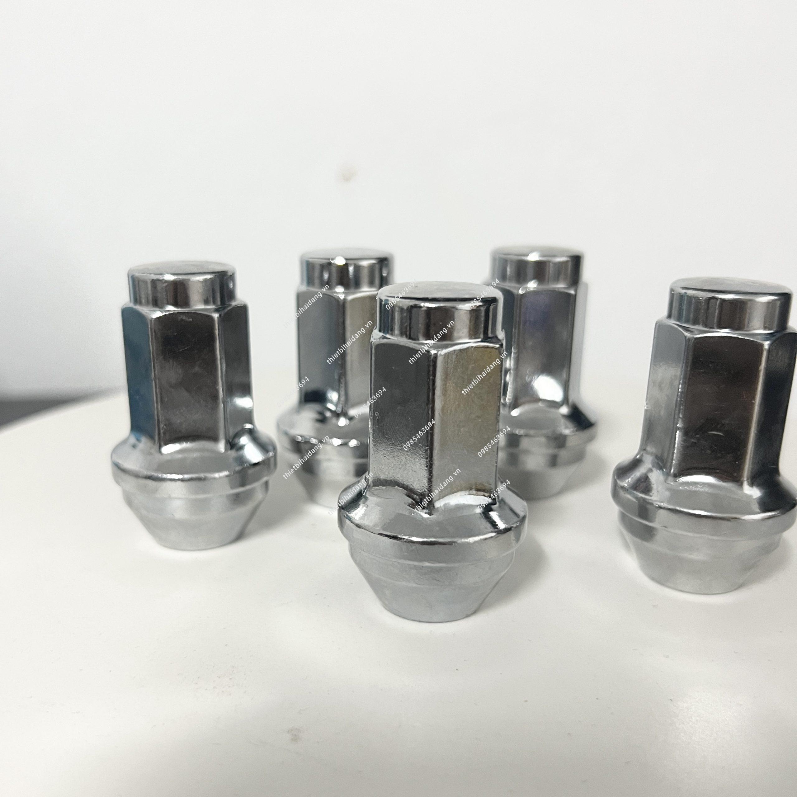 oc-banh-xe-ford-transit (38)