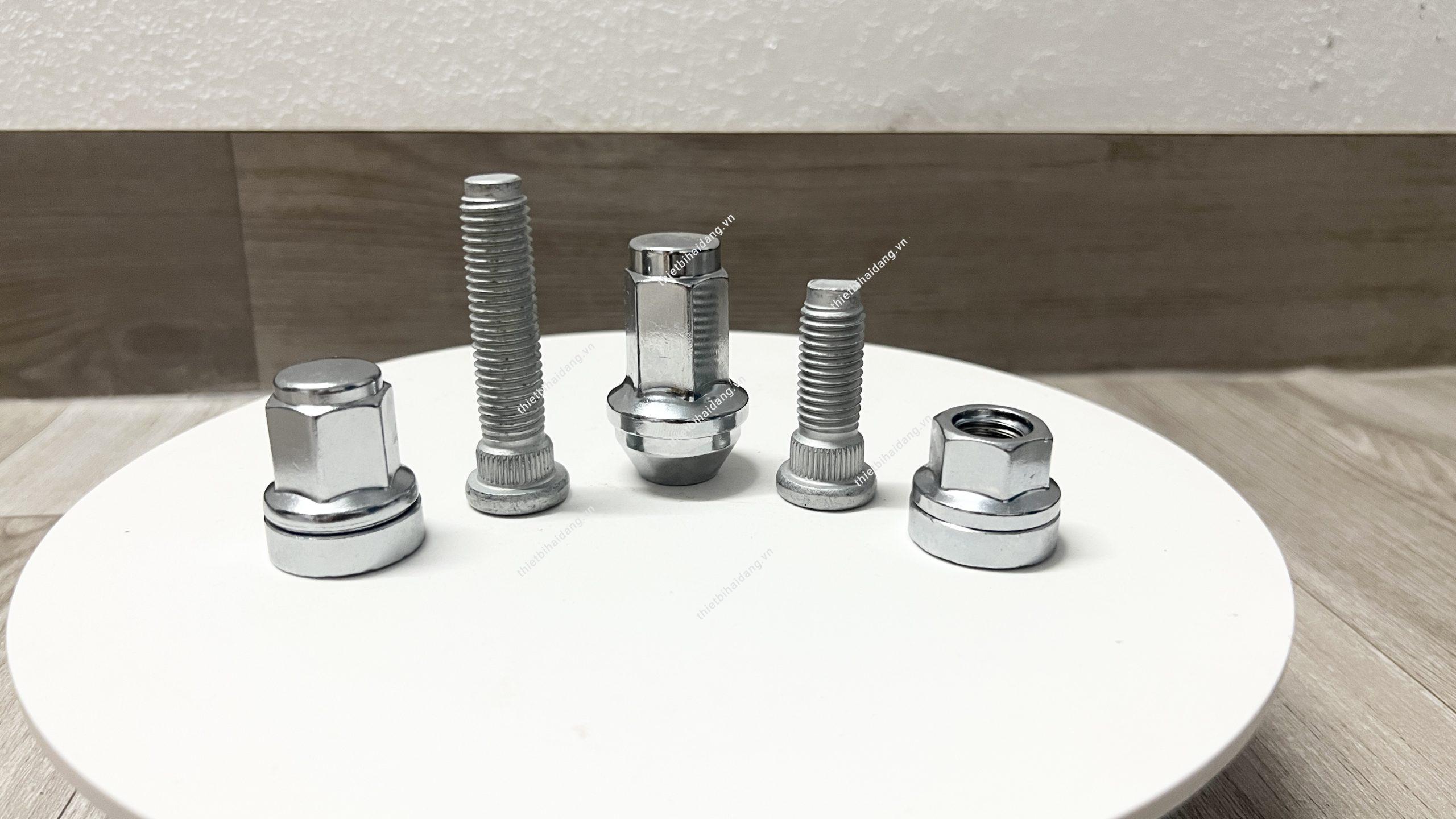 ốc bánh xe ford transit 4